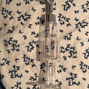 Clear Acrylic Soap Dispenser with Silver Pump